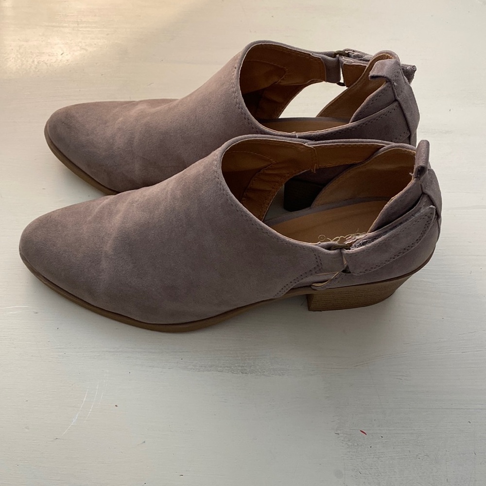 Quaid Booties